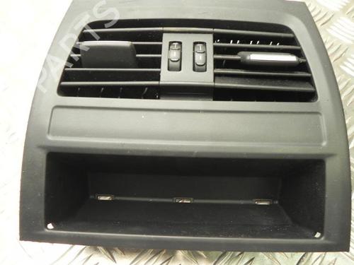 Used Air vent BMW 5 Gran Turismo (F07) 550 i (408 hp) 28924985