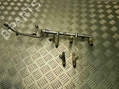 Used Injection rail FORD MONDEO III Turnier (BWY) 2.5 V6 24V (170 hp) 28910280