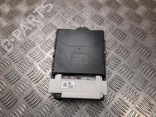 Used Fuse box Fuse box 37574193 37574193