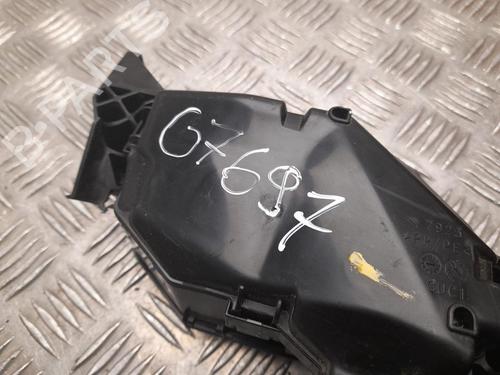 Used Fuse box Fuse box 37553501 37553501