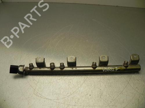 Used Injection rail Injection rail 37576216 37576216