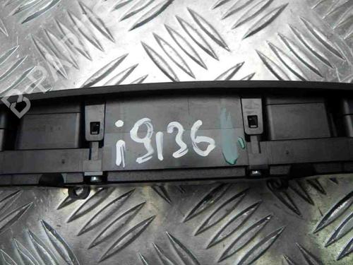 Switch MERCEDES-BENZ CLA Coupe (C117) CLA 180 (117.342) | BP28946909I30