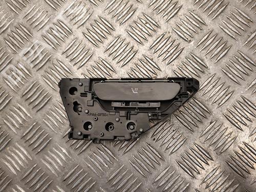 switch-mercedes-benz-eqe-suv-x294-2022-37574922 main image