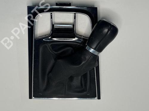 Used Shift knob SKODA KAROQ (NU7, ND7) 2.0 TDI 4x4 (150 hp) 30378245