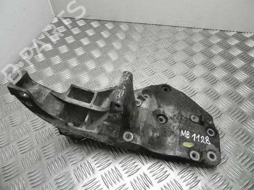 Soporte Soporte NISSAN NAVARA NP300 (D40) 2.5 dCi 4WD (D40TT, D40T, D40M, D40BB) (190 hp) 37576043 37576043