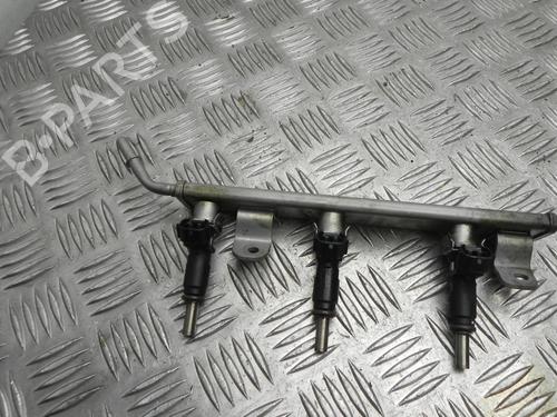 Used Injection rail DACIA SANDERO II 1.0 SCe 75 (B8JC, B8JD, B8NC) (73 hp) 28921530