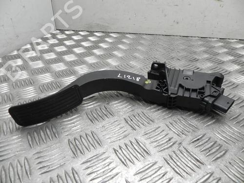 pedal-tesla-model-y-5yjy-2019-37544656 main image