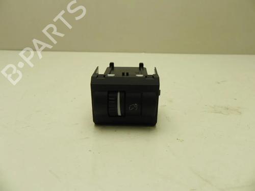 Used Switch Switch SKODA YETI (5L) 1.2 TSI (105 hp) 28928263 28928263