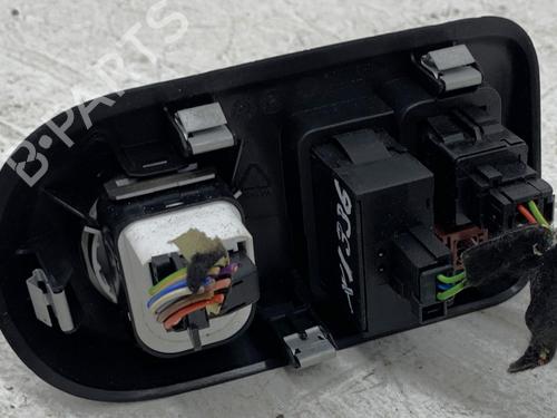 Switch CITROËN C4 CACTUS 1.2 THP 110 | BP28910525I30