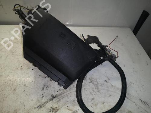 Used Fuse box Fuse box 38967924 38967924