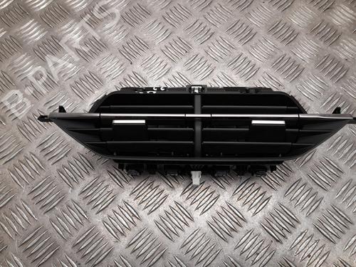 Luftventilen PEUGEOT 2008 I (CU_) 1.2 THP 110 / PureTech 110 (110 hp) 28938740