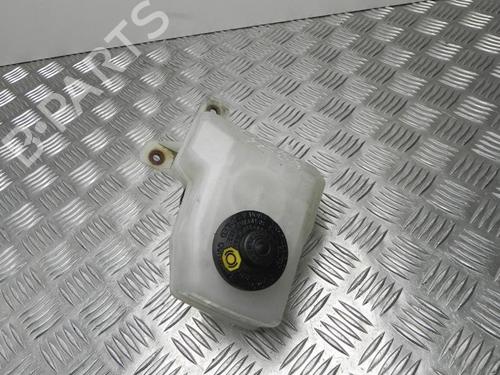 Used Brake fluid reservoir TOYOTA PRIUS Liftback (_W2_) 1.5 Hybrid (NHW20_, NHW20R) (112 hp) 28923979