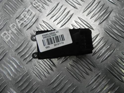 Left front window switch HYUNDAI i40 I CW (VF) 1.7 CRDi | BP28947074I27 - Image 2