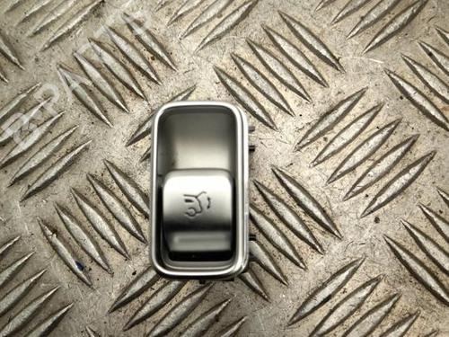 switch-mercedes-benz-gle-v167-2018-37544135 main image