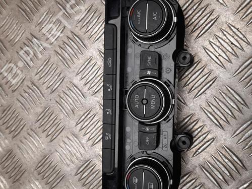 climate-control-vw-t-roc-a11-d11-2017-37548160 main image