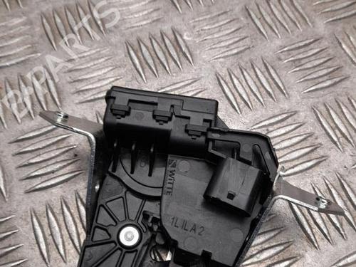 Used Tailgate lock MERCEDES-BENZ B-CLASS Sports Tourer (W247) B 180 (247.084) (136 hp) 28923326
