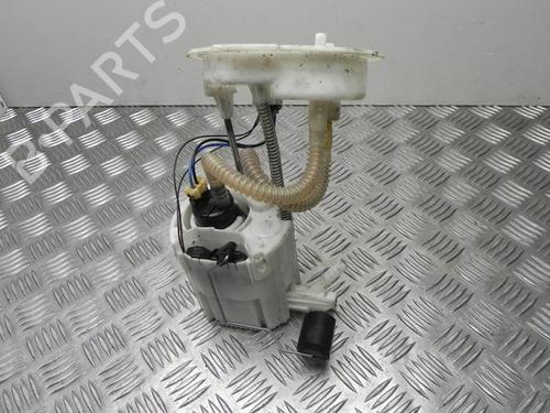 Used Fuel pump BMW 4 Coupe (F32, F82) 430 d xDrive (258 hp) 28923076