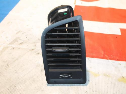 Grill VOLVO XC60 I SUV (156) D5 AWD (205 hp) 28910748