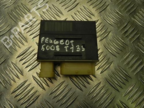 Annen PEUGEOT 5008 (0U_, 0E_) 2.0 HDi 150 / BlueHDi 150 (150 hp) 28912004