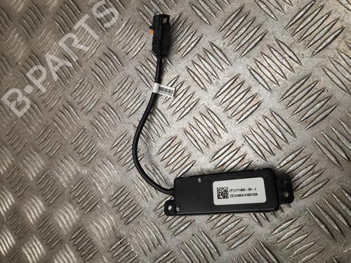 Switch TESLA MODEL 3 (5YJ3) EV Performance AWD | BP37568558I30 - Image 2