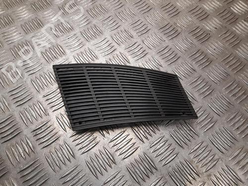 Used Grille Grille 37564452 37564452