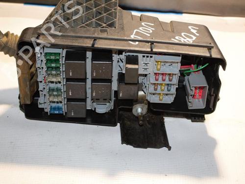 Used Fuse box Fuse box 38963291 38963291