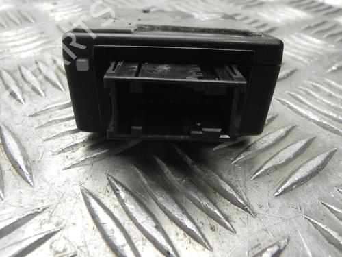 Elektronisk modul SKODA SUPERB III Estate (3V5) 2.0 TSI | BP28948111M83 