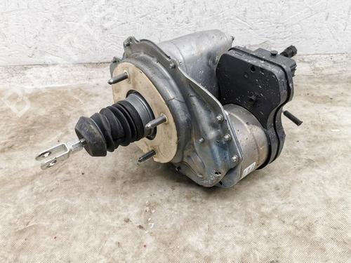 Used Servo brake RENAULT ZOE (BFM_) ZOE (92 hp) 28943108