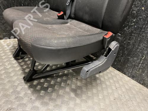 Right front seat PEUGEOT BOXER Van 2.2 BlueHDi 140 | BP37569335C16 - Image 2