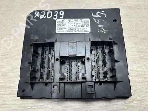 Used Electronic module VW GOLF VIII (CD1, DA1) 1.5 eTSI (150 hp) 32370111