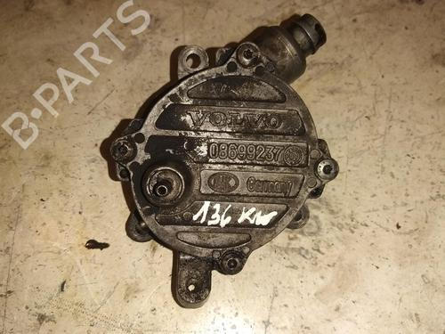 Used Vacuum pump VOLVO V70 II (285) D5 (185 hp) 28910079