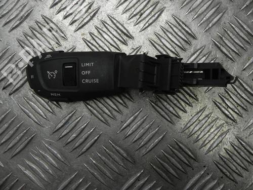 steering-wheel-controls-ds-ds-7-crossback-j4_-jr_-jc_-2017-37544231 main image
