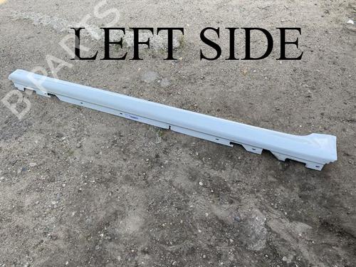 Used Left sideskirt Left sideskirt 38967082 38967082