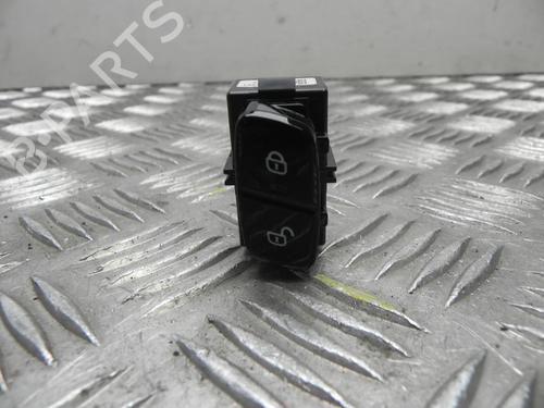 switch-volvo-s90-ii-234-2016-37542911 main image