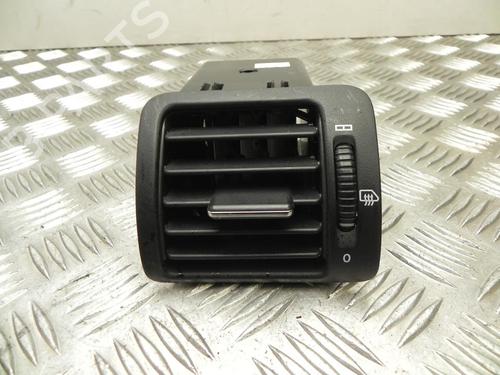 air-vent-mercedes-benz-m-class-w163-1998-1999-2000-2001-2002-2003-2004-2005-37581223 main image
