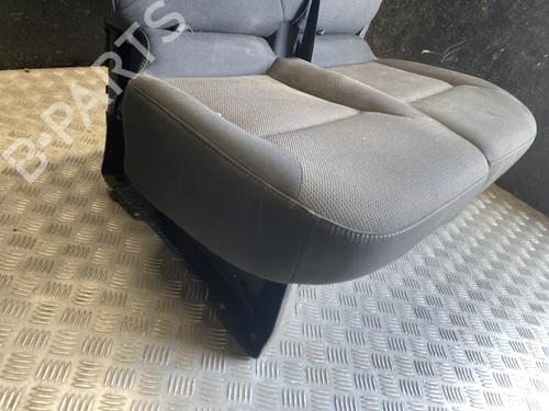 Right front seat NISSAN PRIMASTAR Van (X82) 2.0 dCi 150 | BP37560588C16 - Image 2