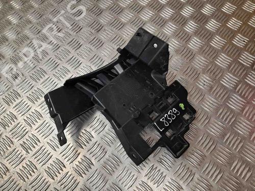 Used Rear bumper bracket LAND ROVER DISCOVERY SPORT (L550) 2.0 D 4x4 (150 hp) 28909593