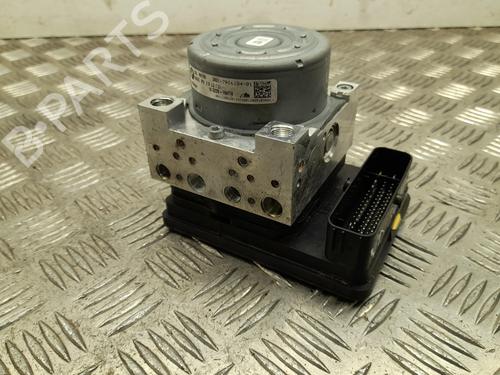 Used Electronic module BMW X2 (F39) xDrive 20 d (163 hp) 28928037