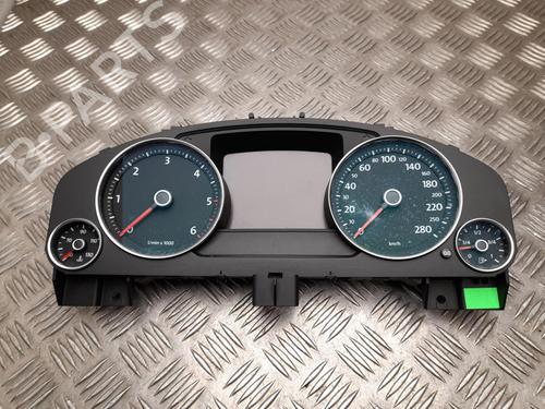 instrument-cluster-vw-touareg-7p5-7p6-2010-2011-2012-2013-2014-2015-2016-2017-2018-37550315 main image