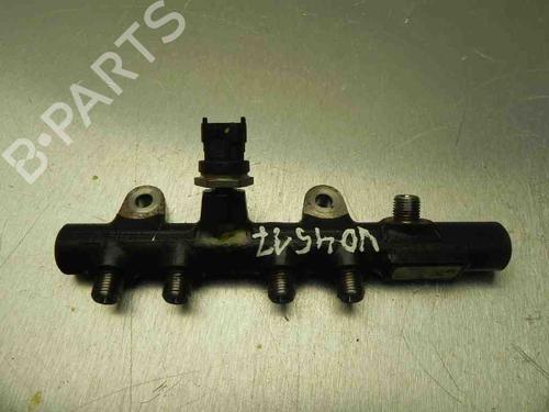 Used Injection rail DACIA SANDERO II 1.5 dCi 75 / Blue dCi 75 (B8JW, B8M4, B8AH, B8M7, B8M6) (75 hp) 28947122