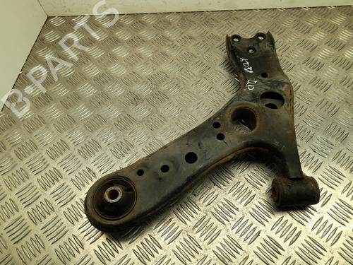 Used Right front suspension arm LEXUS CT (ZWA10_) 200h (ZWA10_) (99 hp) 28923830
