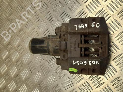 Høyre bremsecaliper bak TESLA MODEL S (5YJS) 85 | BP29975828M106