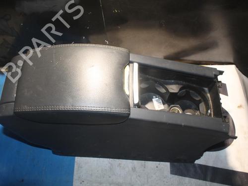 Used Armrest / Center console Armrest / Center console 38964270 38964270