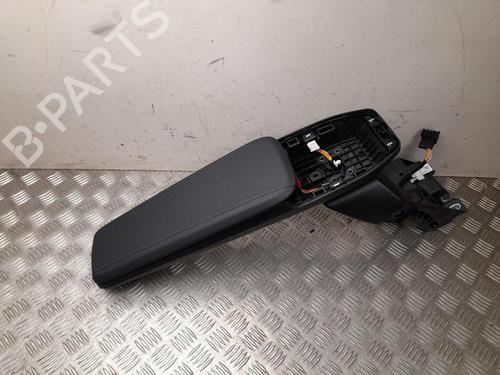 armrest-center-console-bmw-2-active-tourer-u06-2021-37566381 main image