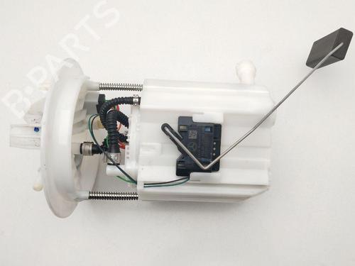 Used Fuel pump MERCEDES-BENZ GL-CLASS (X166) GL 450 4-matic (367 hp) 28920263