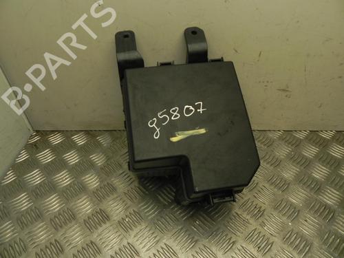 Used Fuse box Fuse box 37546189 37546189