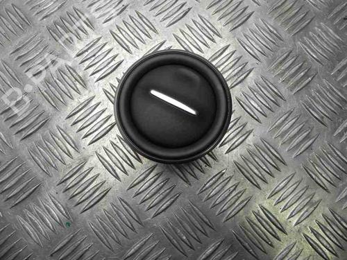 Luftventil DACIA SANDERO II TCe 90 (B8M1, B8MA, B8AC) (90 hp) 28942476