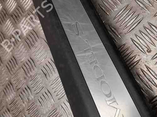 Trinbræt TESLA MODEL S (5YJS) 85 | BP28917861C149