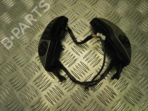 Stuurwielbediening TOYOTA PRIUS Liftback (_W2_) 1.5 Hybrid (NHW20_, NHW20R) (112 hp) 28936665
