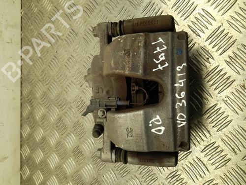 Used Right front brake caliper MERCEDES-BENZ CLA (C118) CLA 250 e (118.386) (218 hp) 28932091